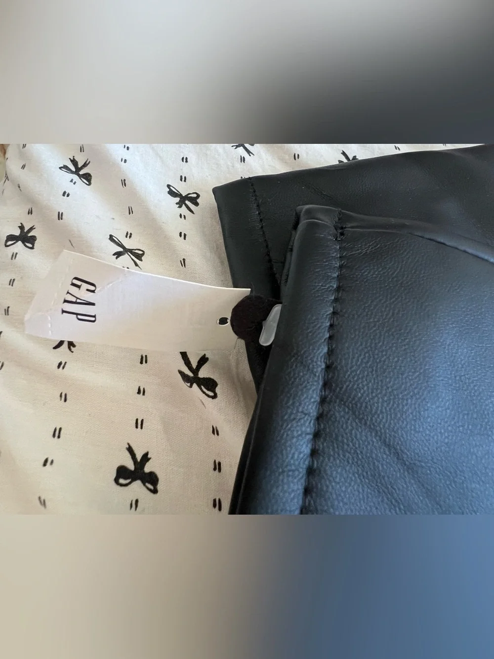 GAP leather gloves